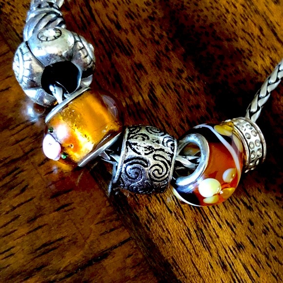 2-amber colored floral blown glass bracelet/ necklace spacer beads - Picture 4 of 10